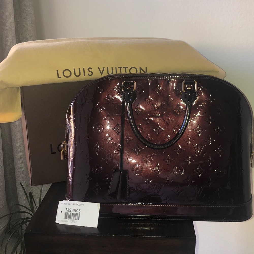 Authentic Vernis Amarante Louis Vuitton Alma MM